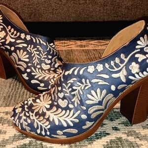 MEXICANA Navy Blue Embroidered Floral Heeled Boots